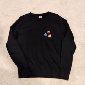 Uniqlo KAWS X Sesame Street Black Crewneck Sweater Size M